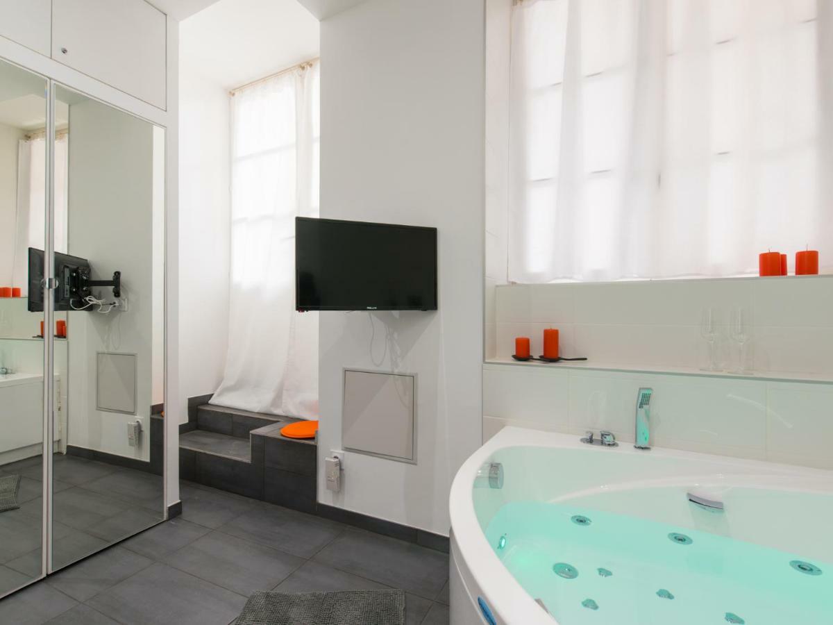 Luxury Studio & Spa-Lyon Centre Ngoại thất bức ảnh